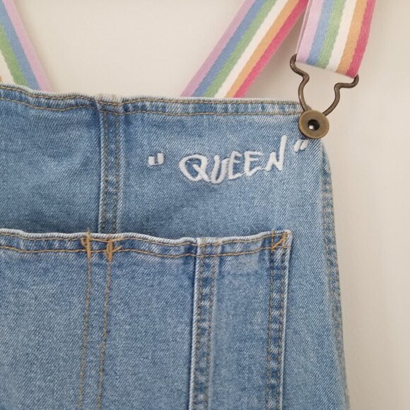 Women's Pride Rainbow Queen Shortall Bib Overalls Denim Light Wash Blue Sz M - Picture 7 of 14